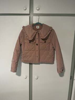 dRA Los Angeles Mauve Pink Quilted Ruffle Collar Jacket